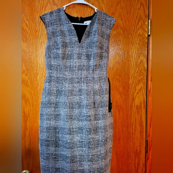 New York & Company Dresses & Skirts - New York and Company pencil dress size 4